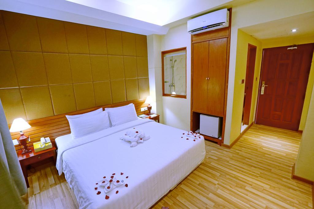 Oway Grand Hotel Mandalay Exterior photo